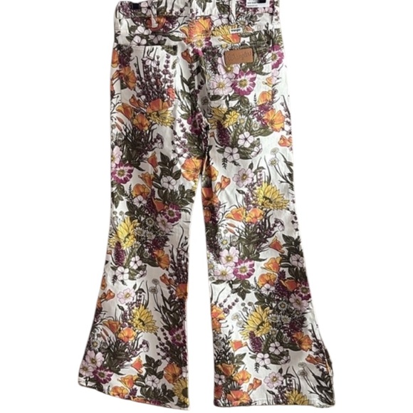 WRANGLER ANTHROPOLOGIE WANDERER FLORAL BOHO BOHEMIAN 70S FEMININE FLARE JEANS - Picture 16 of 16